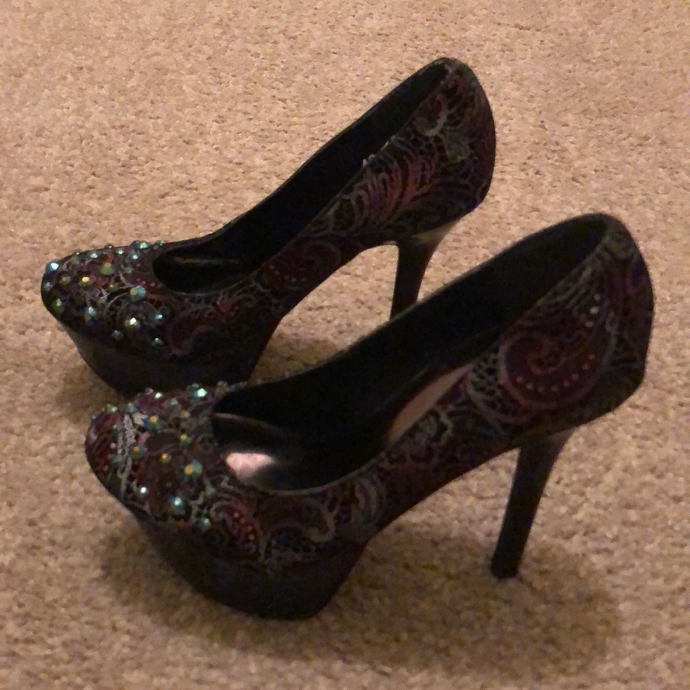 Carlos Santana shoes size 5